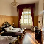 Lägenhet Versace Luxury Budapest