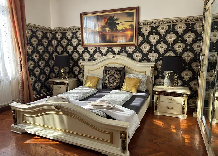 Versace Luxury Apartament *