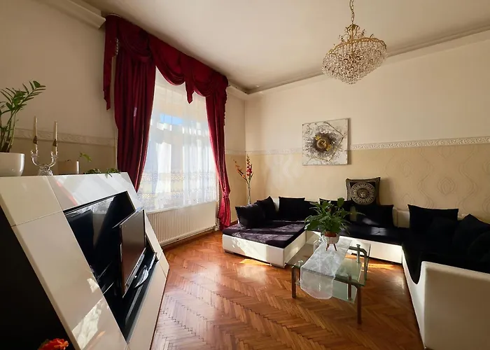 Versace Luxury Apartament *